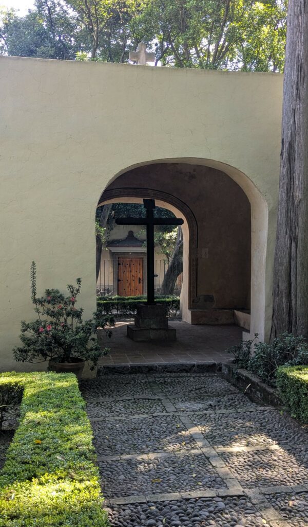 Mexico City private walking tours Chimalistac